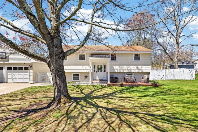 3 Pinewood Drive, Merrimack, NH 03054