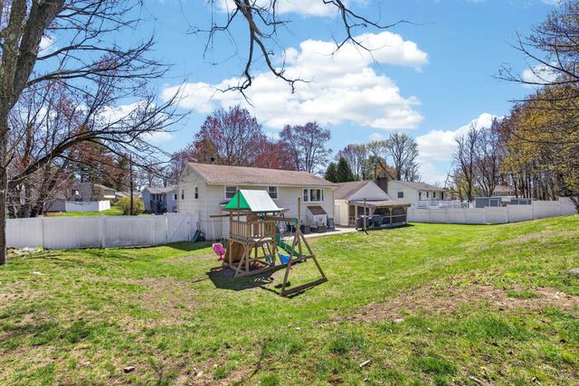 3 Pinewood Drive, Merrimack, NH 03054