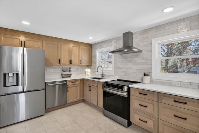 3 Pinewood Drive, Merrimack, NH 03054