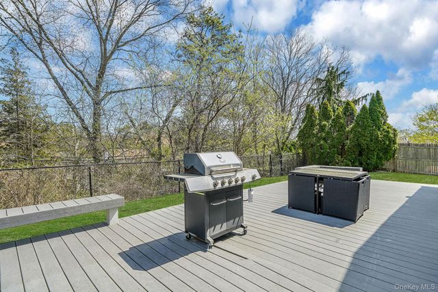 5 Whinstone Street, Coram, NY 11727