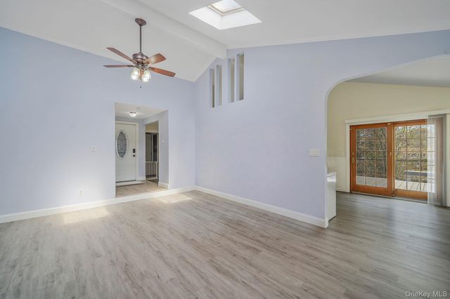 5 Whinstone Street, Coram, NY 11727