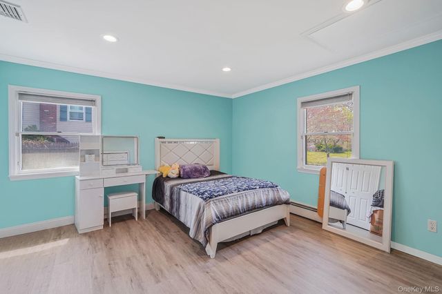 5 Whinstone Street, Coram, NY 11727