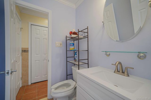 5 Whinstone Street, Coram, NY 11727