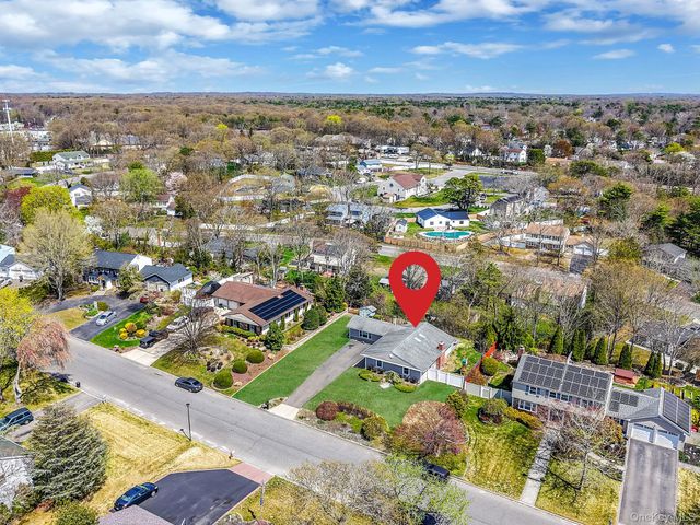 5 Whinstone Street, Coram, NY 11727