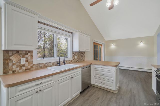 5 Whinstone Street, Coram, NY 11727