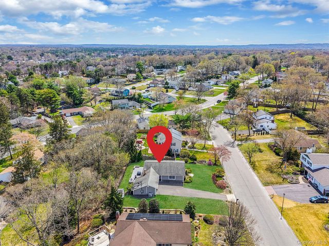 5 Whinstone Street, Coram, NY 11727