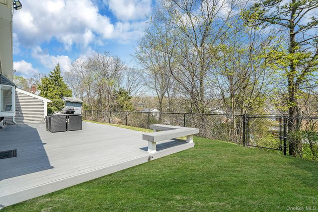 5 Whinstone Street, Coram, NY 11727