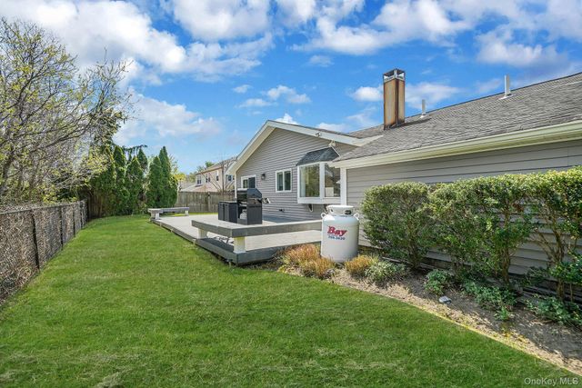 5 Whinstone Street, Coram, NY 11727