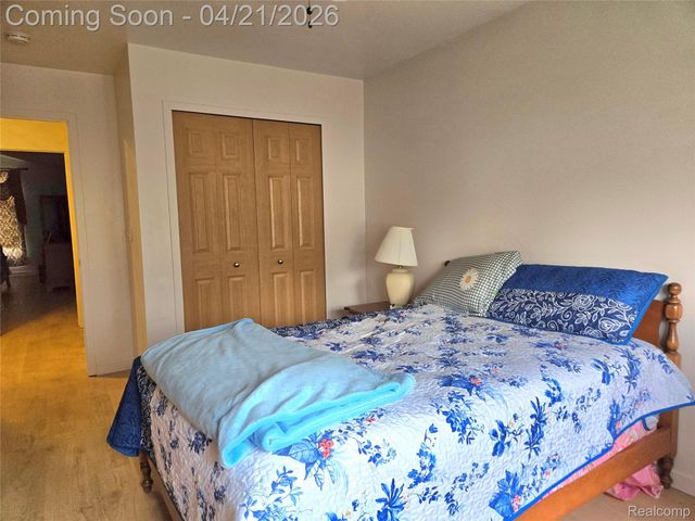32134 Leona Street, Garden City, MI 48135