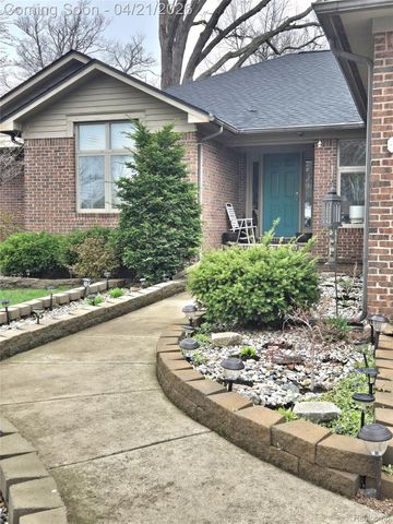 32134 Leona Street, Garden City, MI 48135