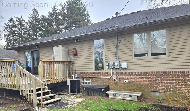 32134 Leona Street, Garden City, MI 48135