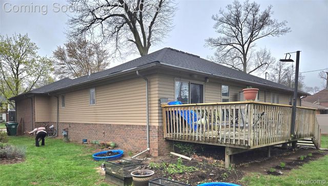 32134 Leona Street, Garden City, MI 48135