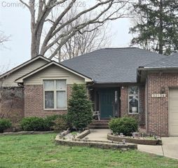 32134 Leona Street, Garden City, MI 48135