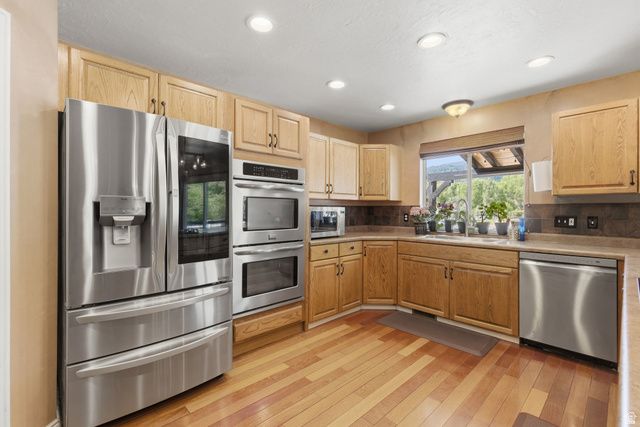 3279 N RIVER DR, Eden, UT 84310
