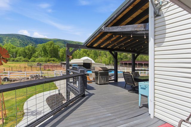 3279 N RIVER DR, Eden, UT 84310
