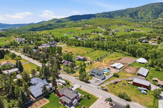 3279 N RIVER DR, Eden, UT 84310