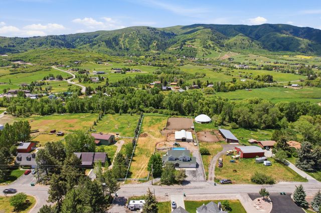 3279 N RIVER DR, Eden, UT 84310
