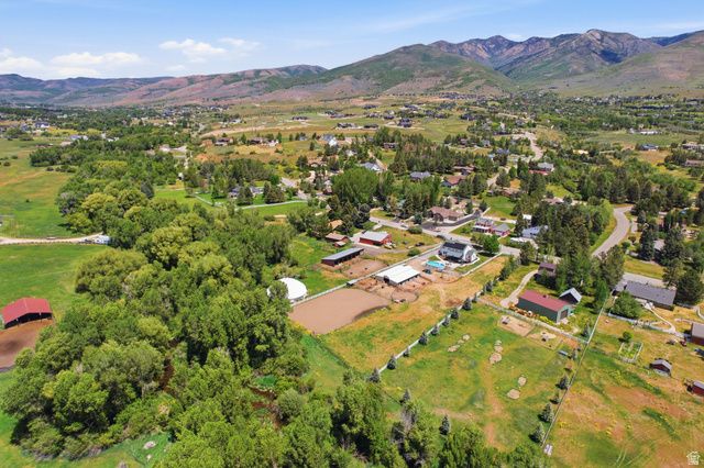 3279 N RIVER DR, Eden, UT 84310