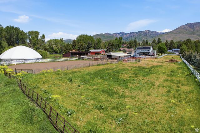 3279 N RIVER DR, Eden, UT 84310