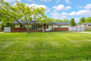 31821 Wayburn Street, Farmington Hills, MI 48334