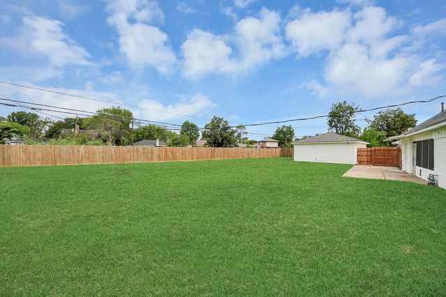 7230 Pella Drive, Houston, TX 77036