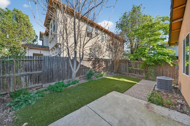 3540 Mamie Jennings Way, Sacramento, CA 95838