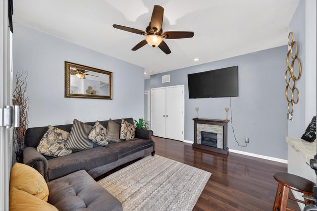 3540 Mamie Jennings Way, Sacramento, CA 95838