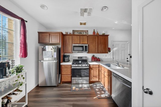 3540 Mamie Jennings Way, Sacramento, CA 95838