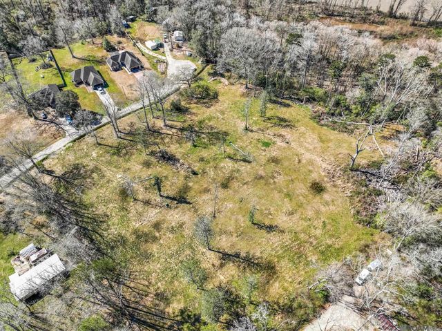 7051 Chandler Bluff Rd, Denham Springs, LA 70706