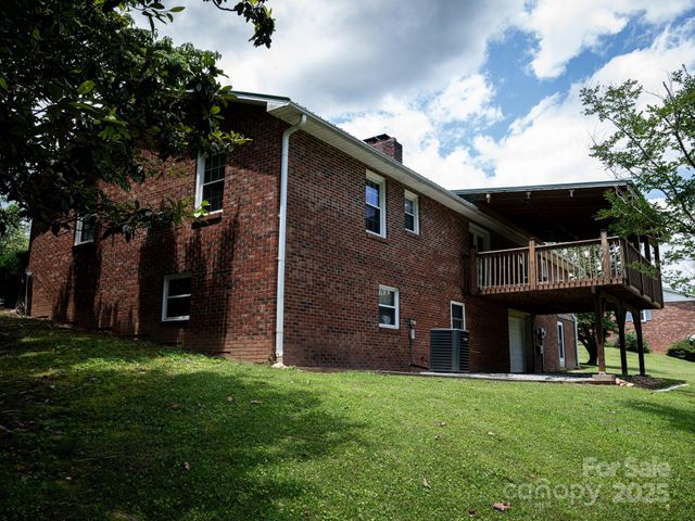 69 Katydid Drive, Marion, NC 28752