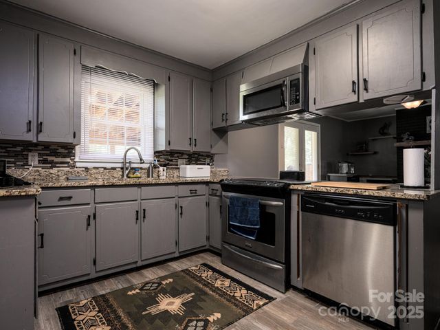 69 Katydid Drive, Marion, NC 28752