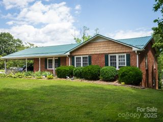 69 Katydid Drive, Marion, NC 28752