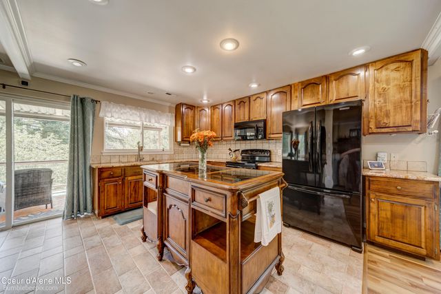 7485 E REVILO POINT RD, Hayden, ID 83835