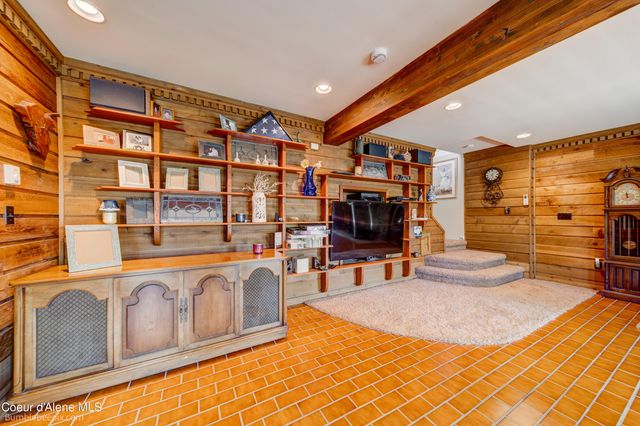7485 E REVILO POINT RD, Hayden, ID 83835