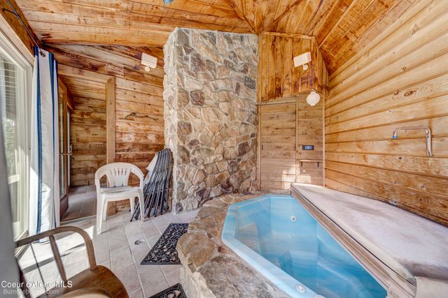 7485 E REVILO POINT RD, Hayden, ID 83835