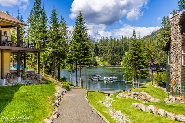 7485 E REVILO POINT RD, Hayden, ID 83835