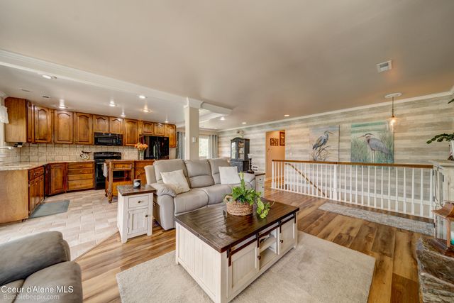 7485 E REVILO POINT RD, Hayden, ID 83835
