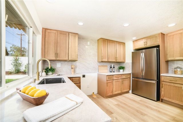 6815 Canterwood, La Verne, CA 91750