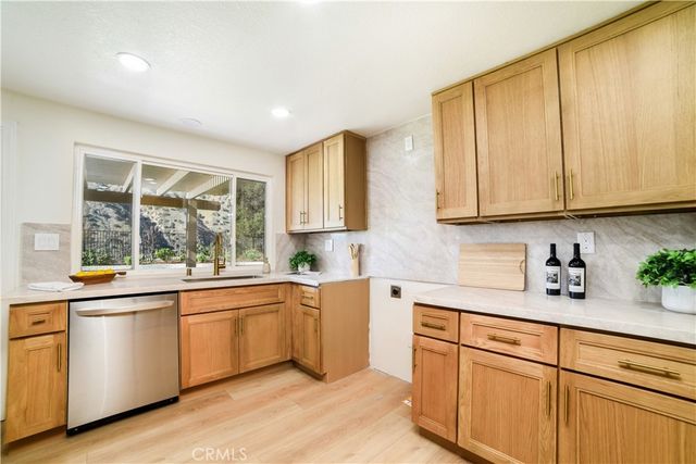 6815 Canterwood, La Verne, CA 91750