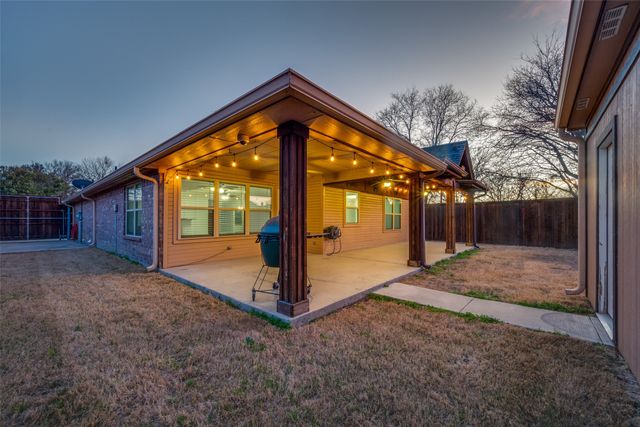 5613 Marlene Drive, Watauga, TX 76148