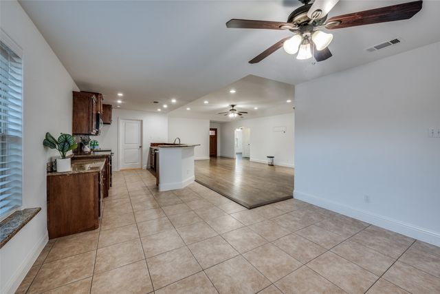 5613 Marlene Drive, Watauga, TX 76148