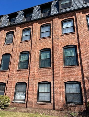 21 Linden St 203, Quincy, MA 02170