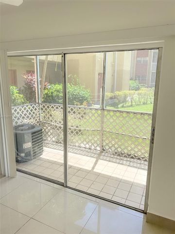 3610 NW 21st St 104, Lauderdale Lakes, FL 33311