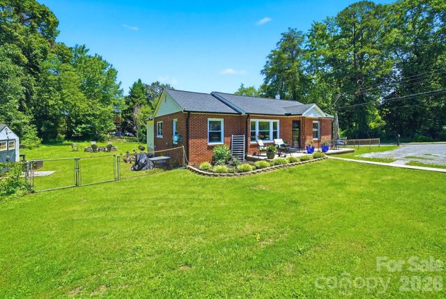 2732 E Long Avenue, Gastonia, NC 28054