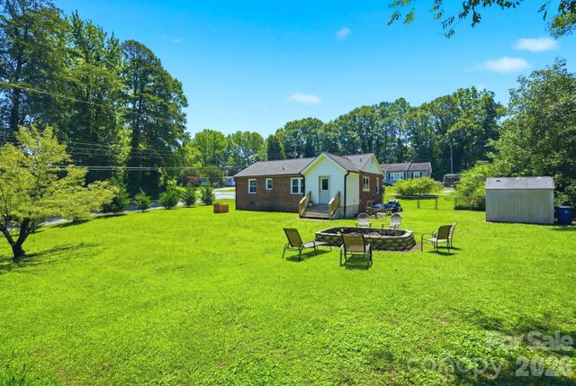 2732 E Long Avenue, Gastonia, NC 28054