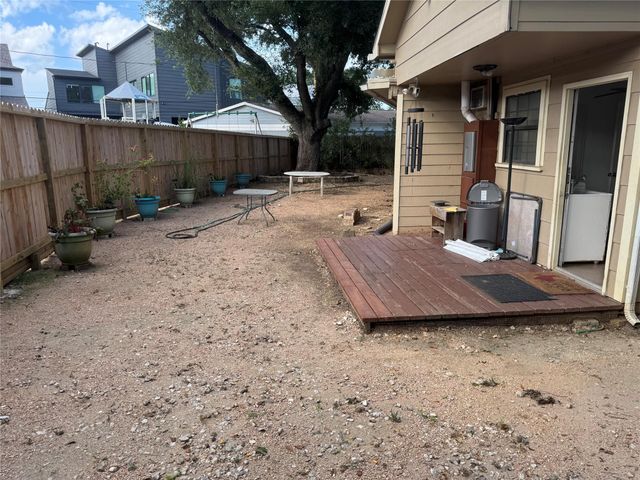 6944 Burgess Street, Houston, TX 77021