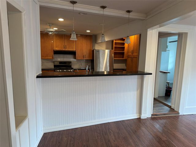 6944 Burgess Street, Houston, TX 77021