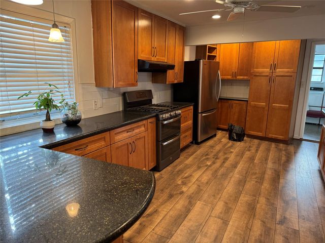6944 Burgess Street, Houston, TX 77021