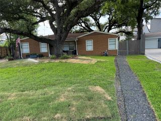 6944 Burgess Street, Houston, TX 77021