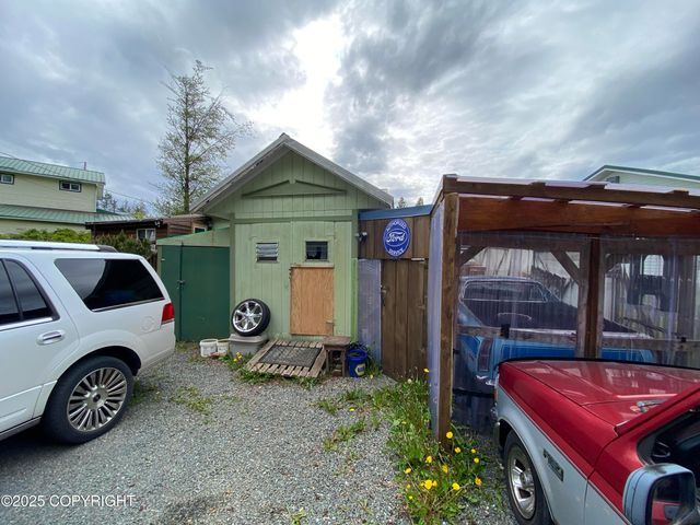 1906 Hamilton Drive, Craig, AK 99921